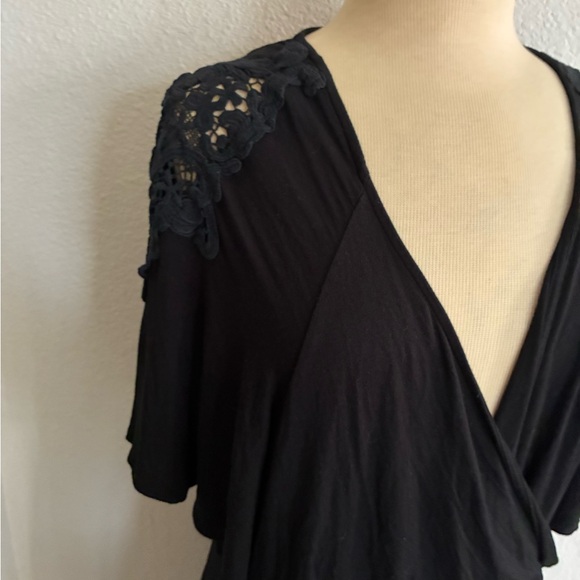 Torrid black wrap cardigan - Picture 2 of 5